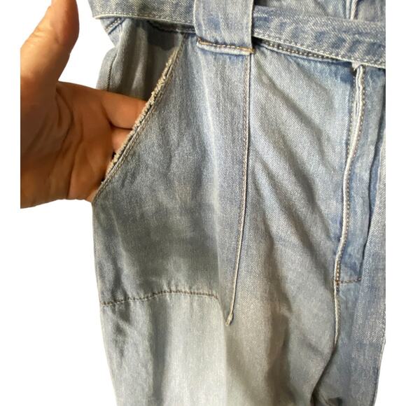 Giani Bernini Women's Size Large Paperbag Waist Chambray Denim Crop Pants Blue - Picture 2 of 7